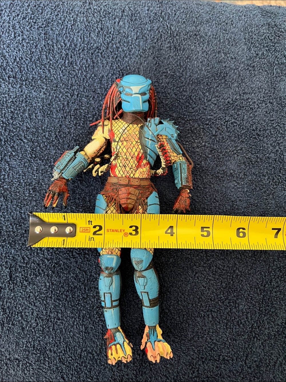 Blue and Red Predator-Style Action Figure for Kids - Picture 3 of 6
